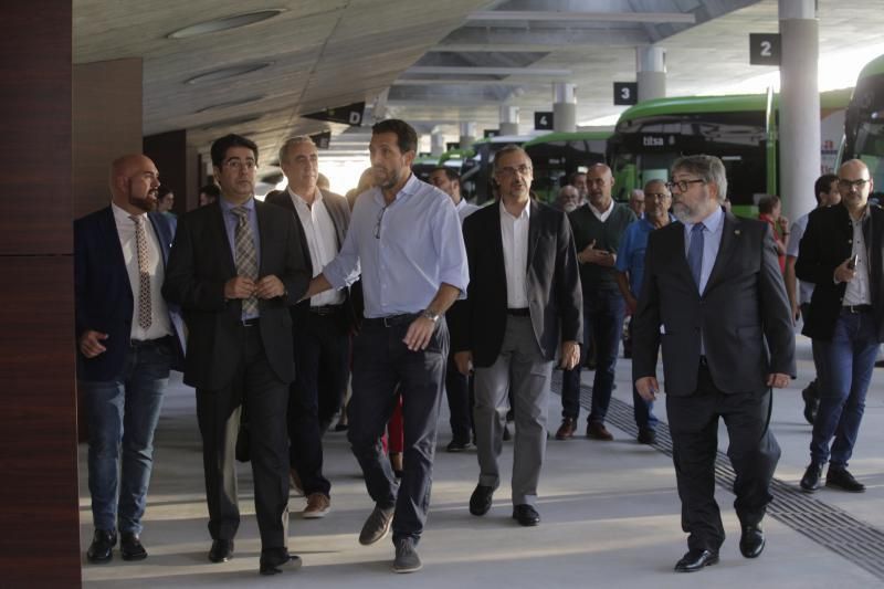 El presidente del Cabildo de Tenerife, Pedro Martín, y el director insular de Movilidad, José Alberto León, asisten a la inauguración de la estación de guaguas de Puerto de la Cruz | 22/11/2019 | Fotógrafo: Delia Padrón