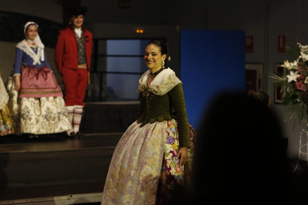 Desfile de trajes festeros