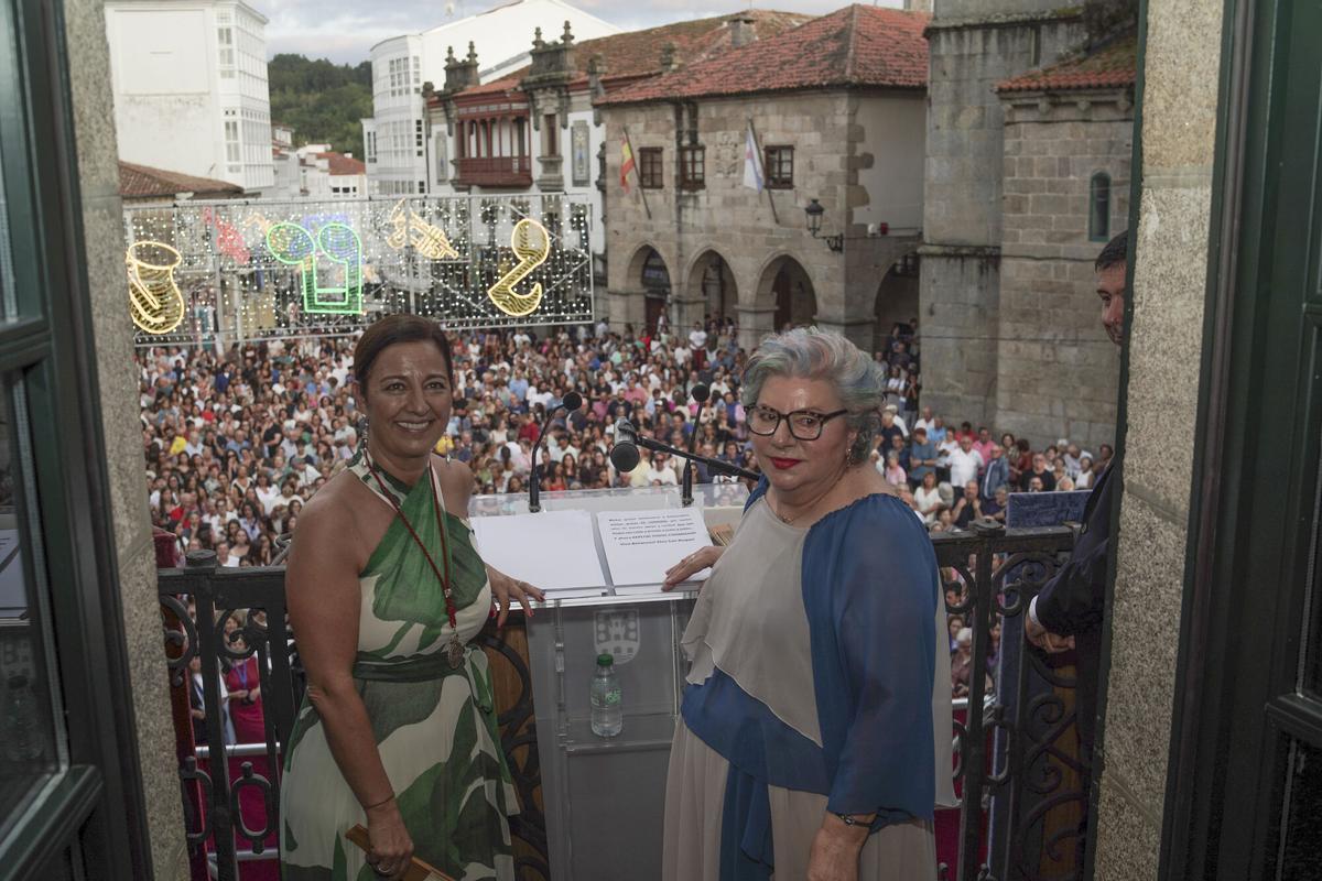 Betanzos abrió sus fiestas de San Roque con el pregón de Dolores Vázquez y el nombramiento de la representante Betanzos abrió sus fiestas de San Roque con el pregón de Dolores Vázquez y el nombramiento de la representante