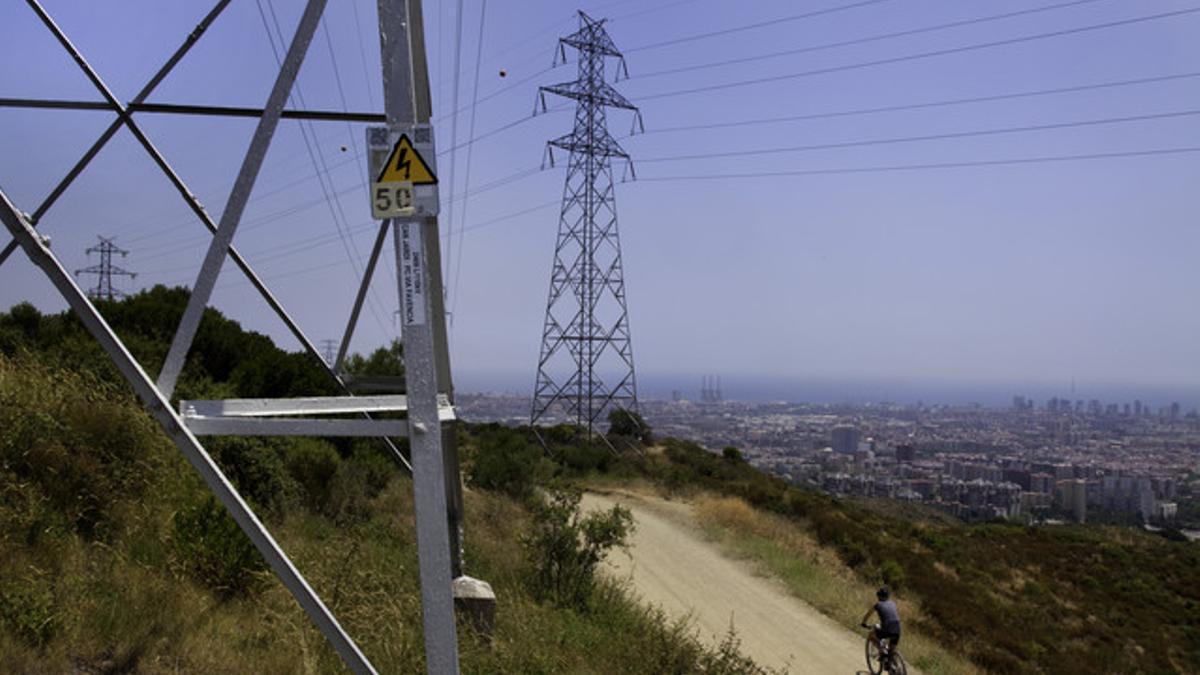 Torre de alta tensión, en Barcelona.