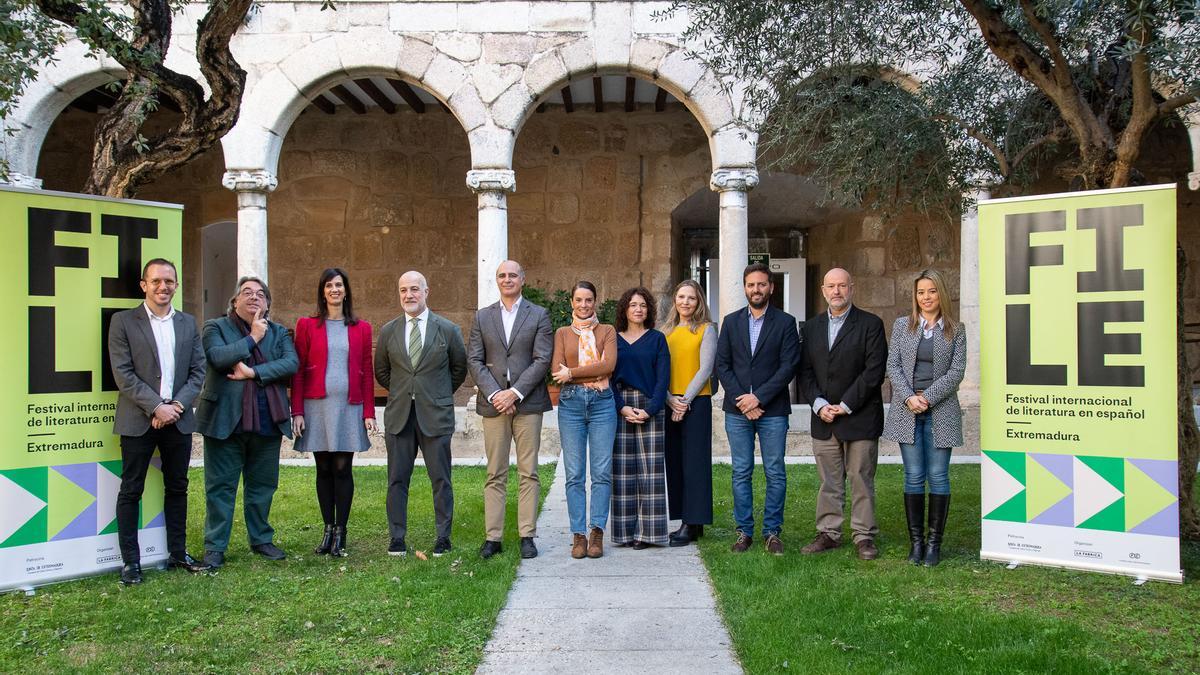 Presentación ayer en Mérida del Festival Internacional de la Literatura en Español (FILE).