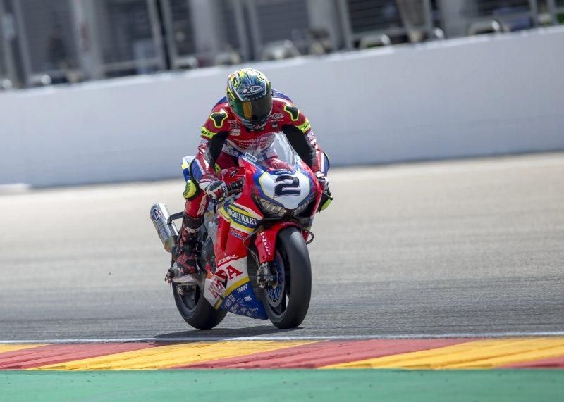 Álvaro Bautista logra el triunfo en Motorland