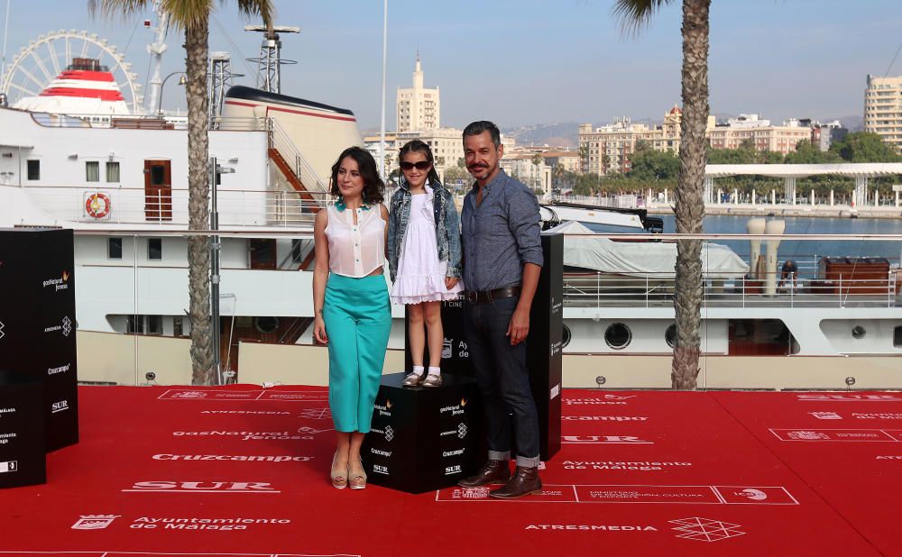 MLG 27/04/2016.-Photocall con el equipo de la pelicula Zoe, con la presencia del director Ander Duque y las actrices Rosalinda Galán y Zoe Gaviera.-ALEX ZEA.