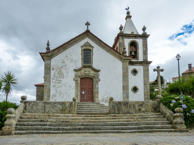 Iglesia matriz de Linhares da Beira, otra parada imprescindible en nuestra ruta.