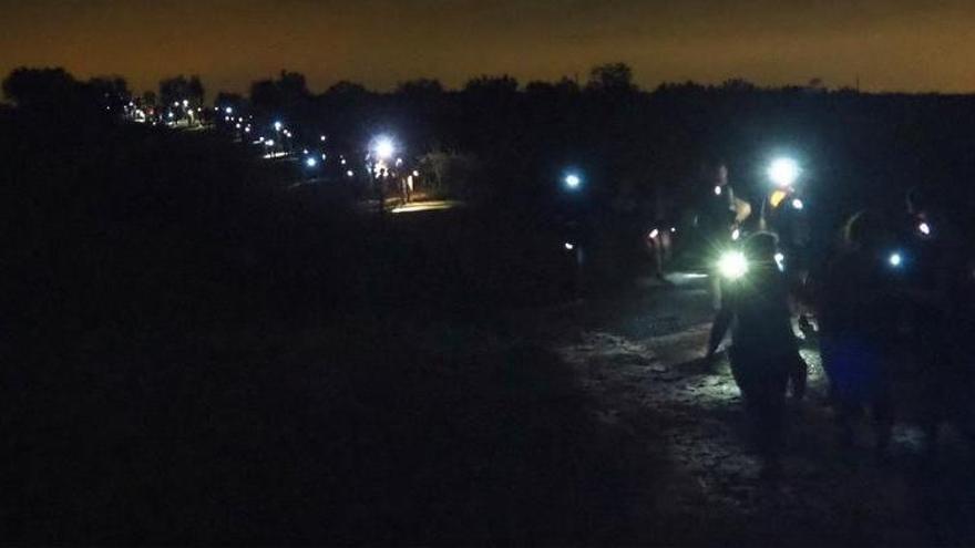 Hostalets de Pierola celebra la vuitena edició de la tradicional caminada nocturna