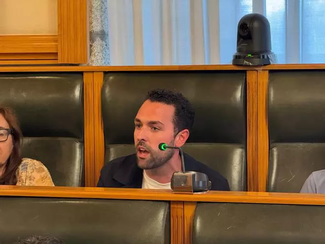 O PP de Santiago di que o goberno local "é incapaz de garantir un servizo básico como é a limpeza”
