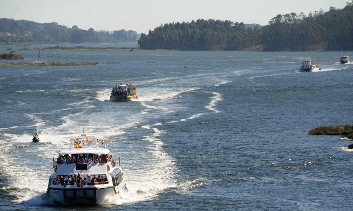 Peregrinación de la Ruta Marítimo Fluvial Xacobea do Mar de Arousa e Ulla. // Iñaki Abella