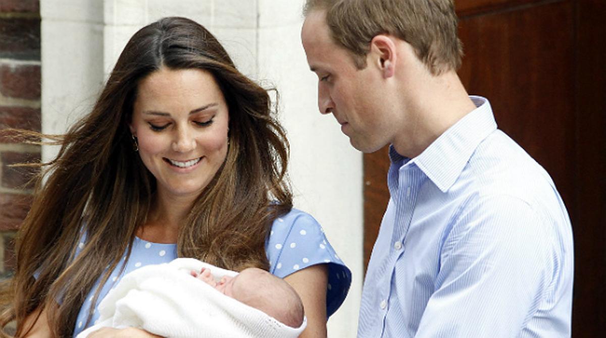 El fill dels ducs de Cambridge nascut aquest dilluns és el tercer en la línia de successió a la Corona britànica.