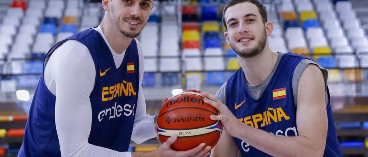 Los mallorquines Sergi García y Pere Tomàs en su encuentro ayer en Guadalajara.