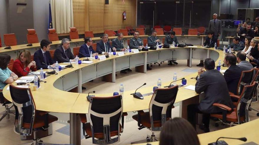 Un momento de la reunión del Comité de Seguridad Vial celebrada ayer en Madrid.