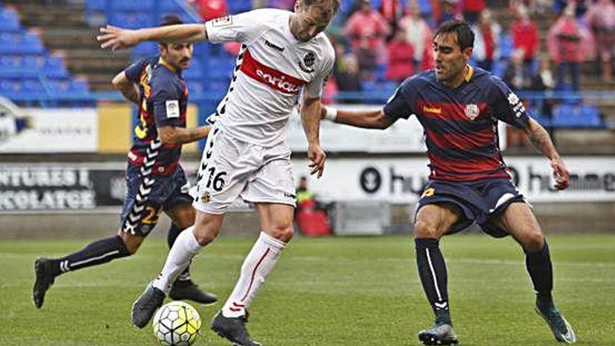 L&#039;últim Llagostera-Nàstic es va jugar a Palamós el 23 d&#039;abril de 2016 (1-1).