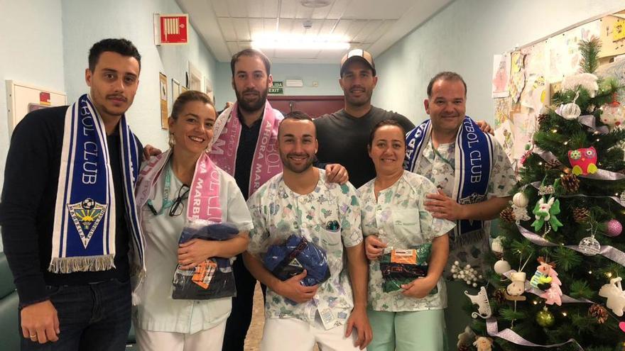 El Marbella FC visita el Hospital Costa del Sol