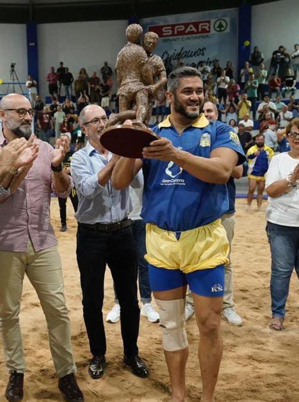 Del Toro, en su etapa de luchador.