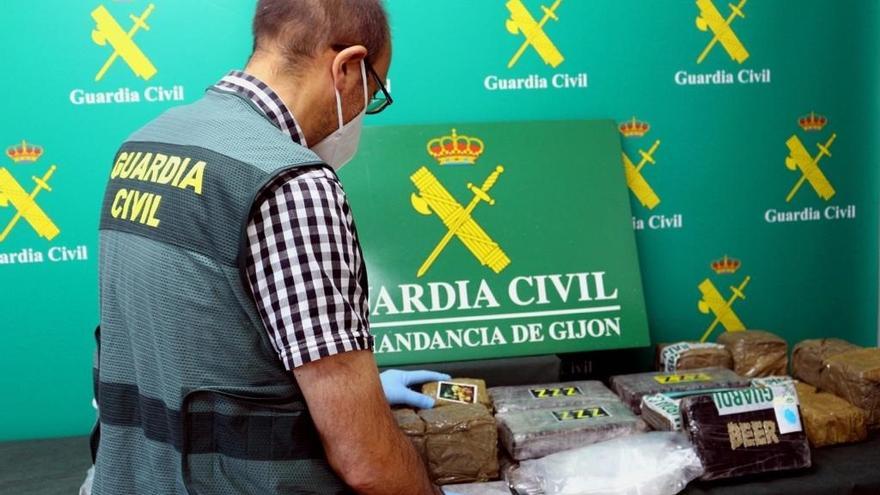 La Guardia Civil desarticula un importante centro de almacenamiento y distribución de drogas en Asturias