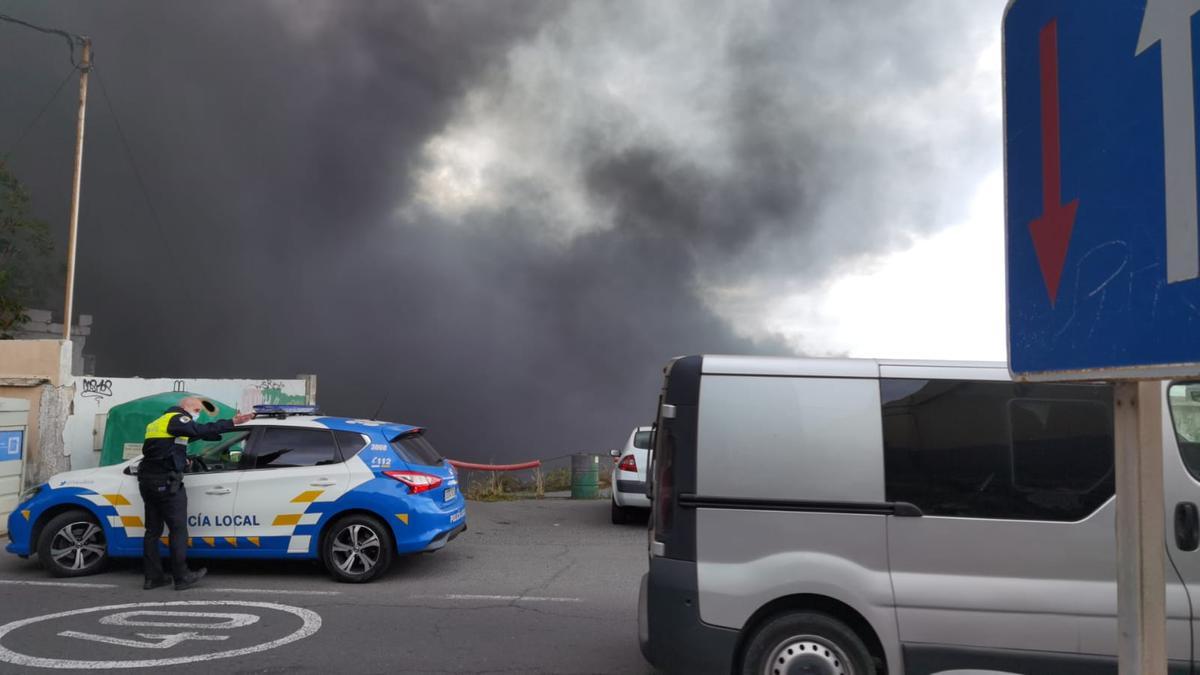 Incendio en una nave abandonada de La Pardilla.