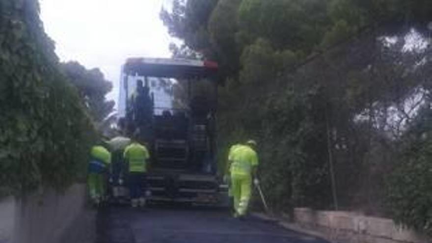 Elche reasfaltará carriles bus y caminos en pedanías con riesgo de accidentes