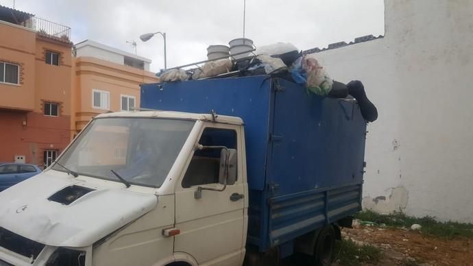 Ojos de Garza llena de basura