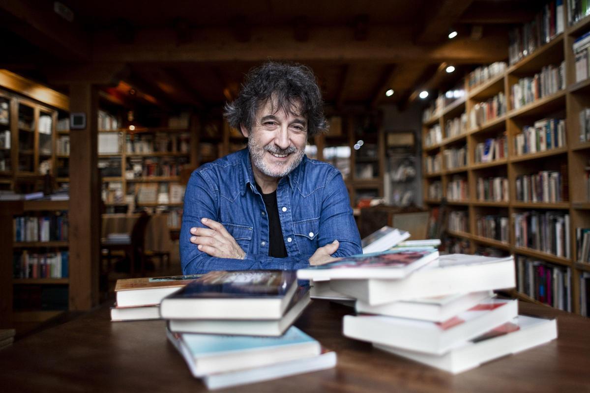 Esteban Raposo, en la Librería de Pimiango