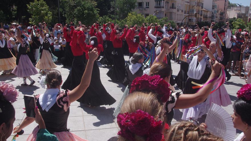 Málaga se viste con sus mejores galas para la Romería