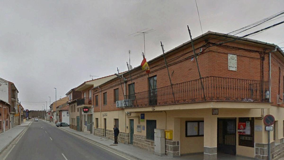 Farmacia de Camarzana de Tera, donde se va a producir el encuentro con los alcaldes de Tera y Vidriales.