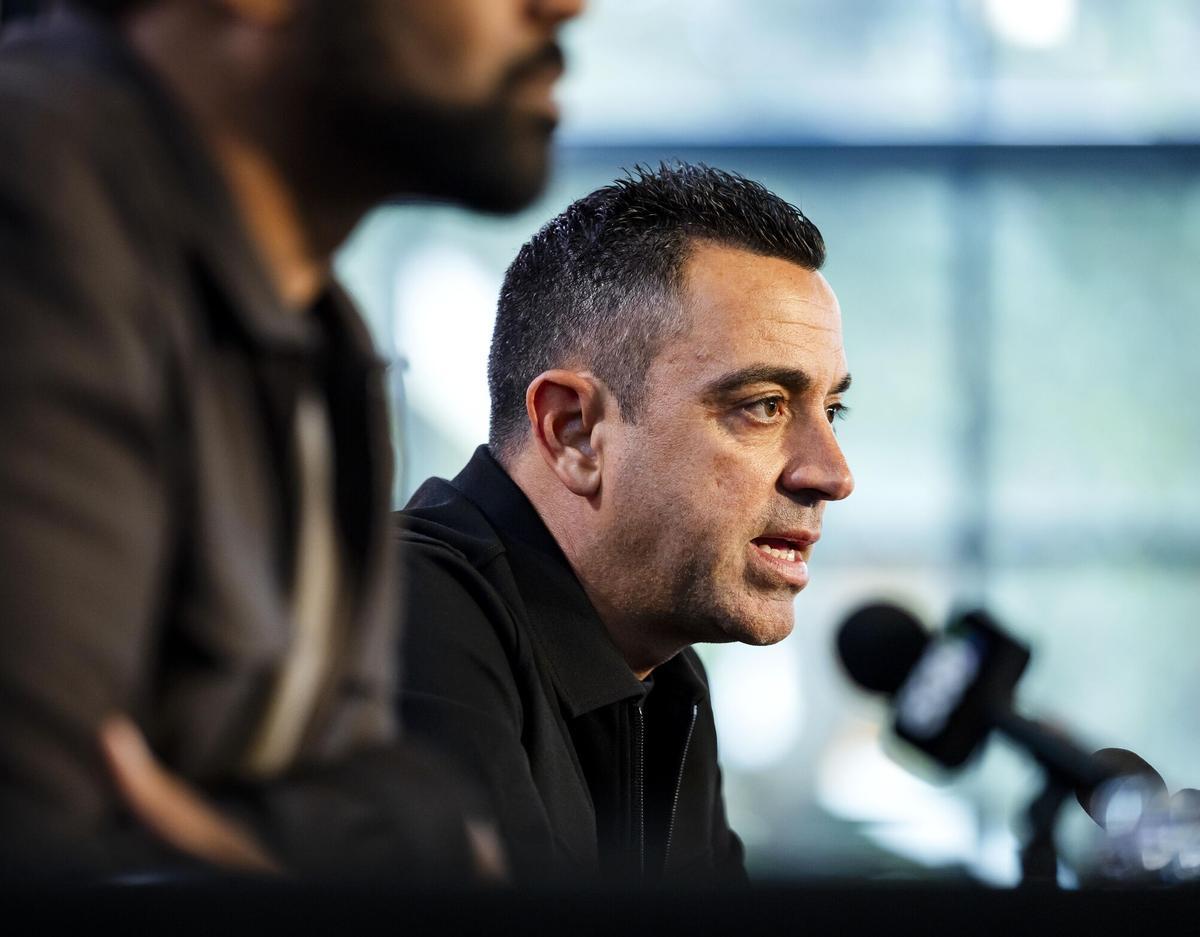 Zeist (Netherlands), 25/08/2026.- Newly appointed head coach Xavi Hernandez attends his presentation as head coach of the Dutch national soccer team, in Zeist, the Netherlands, 25 August 2026. (Países Bajos; Holanda) EFE/EPA/KOEN VAN WEEL