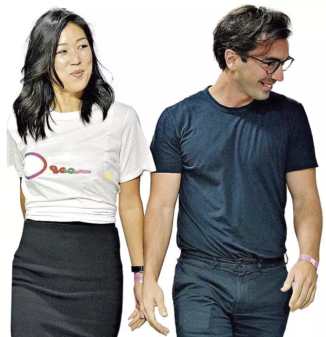 “Los vestidos tienen alma, la de su creador en el momento de hacerlos realidad”