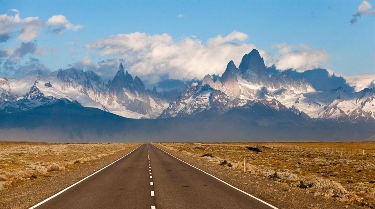 Horizontes y montañas en la Patagonia.