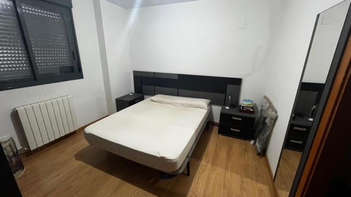 Habitación principal de la casa a la venta en el barrio de Zaragoza que enamoró a Gonzalo Bernardos