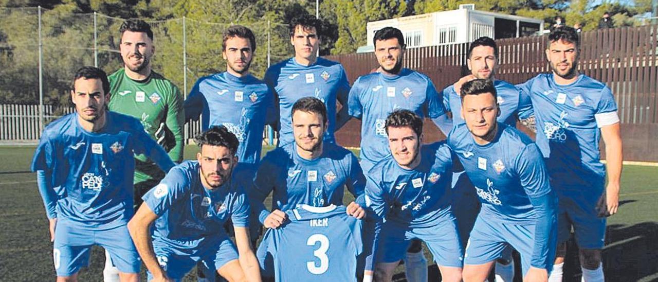 El Génova de Tercera División homenajeó a Iker Sánchez.