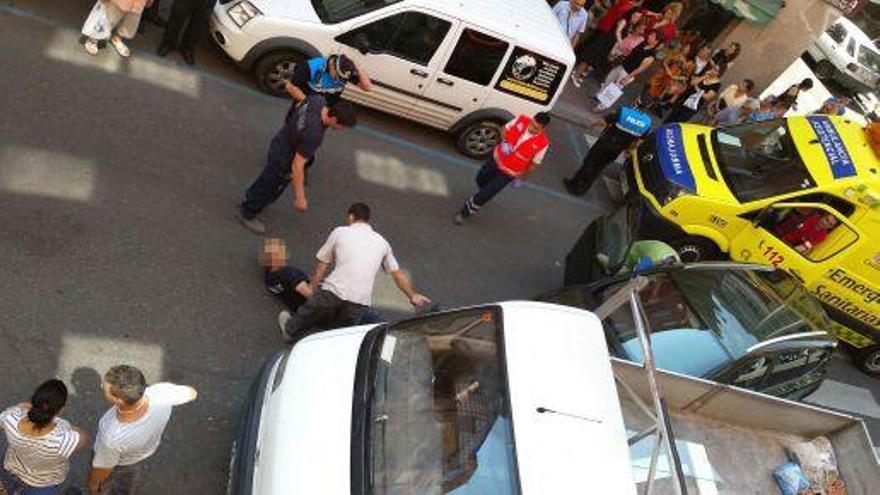 Un hombre herido en una pierna en un atropello en la calle Pablo Morillo