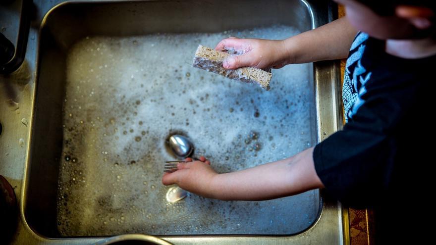 Nadie lo limpia y es muy importante hacerlo: el rincón de tu cocina que más suciedad acumula