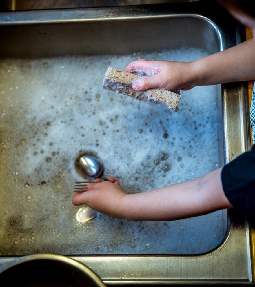 Nadie lo limpia y es muy importante hacerlo: el rincón de tu cocina que más suciedad acumula