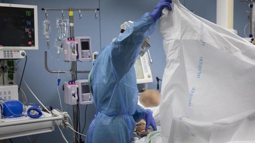 El nou repunt de la pandèmia tensiona els hospitals