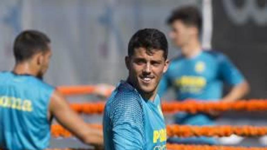 «Mimos» para Pablo Fornals  tras su desmayo