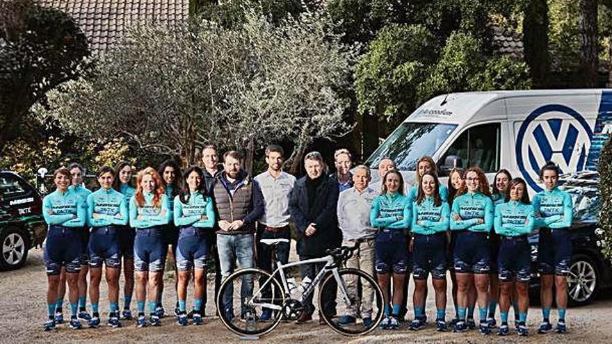 Miquel Noguer i Gerard Figueras amb l&#039;equip ciclista.