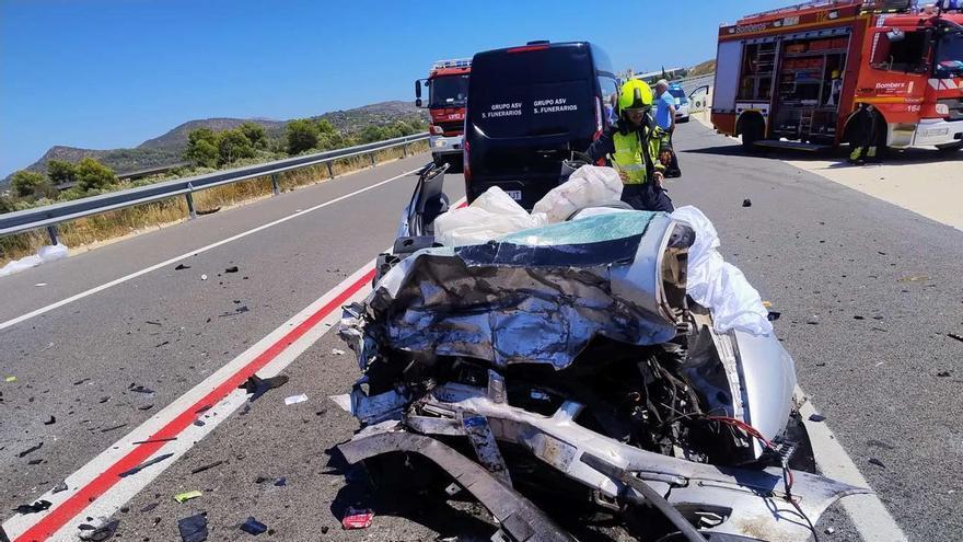 Dos fallecidos y dos heridos graves, entre ellos un niño, en un accidente de tráfico en Benissa