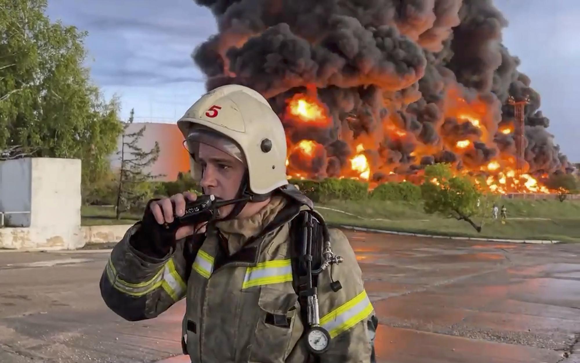 Incendio en un depósito de combustible en Sebastopol