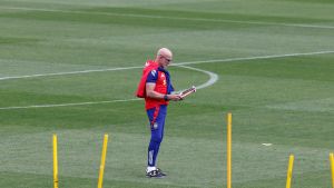 Luis de la Fuente, durante un entrenamiento previo al enfrentamiento con Serbia de la Nations League, en Madrid.