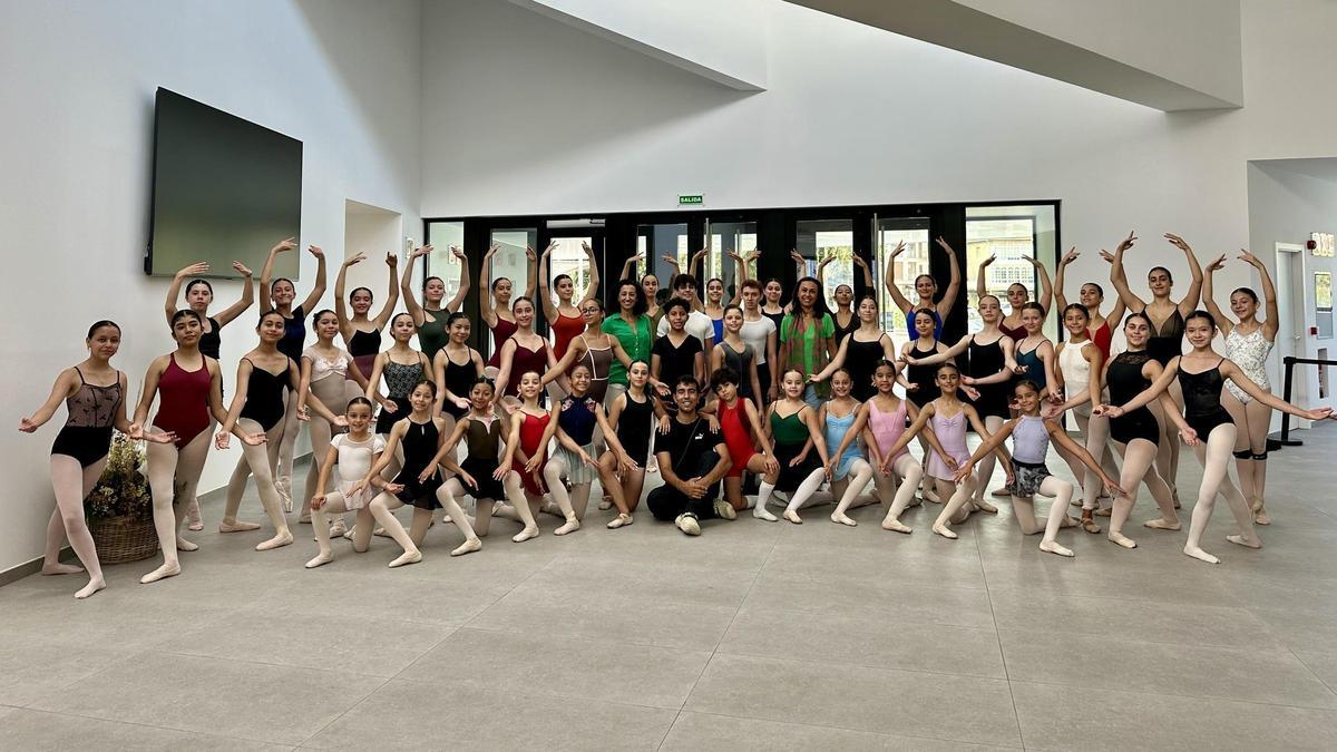 El grupo de alumnos en su primer día del curso.