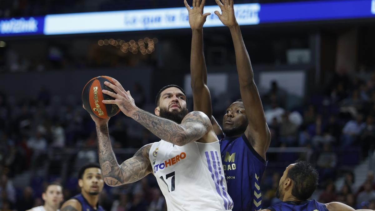 Un momento del partido entre el Real Madrid y el UCAM Murcia.