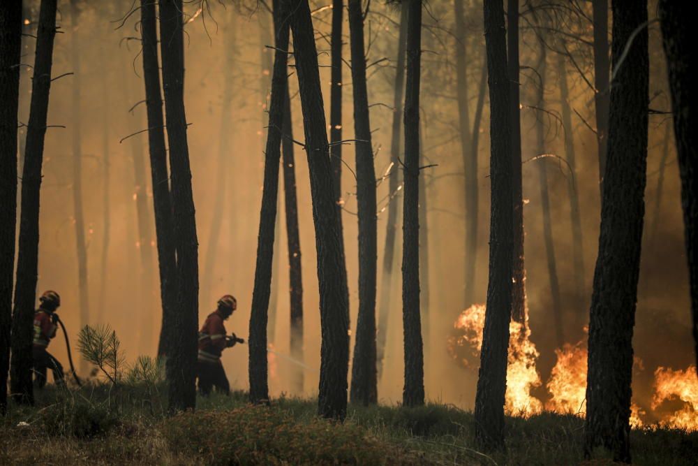 Portugal respira tras controlar el incendio de Oleiros, pero sigue en alerta