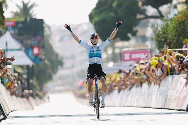 Vollering pasa la ofensiva y se viste de amarillo en el Tour, Blasi, séptima