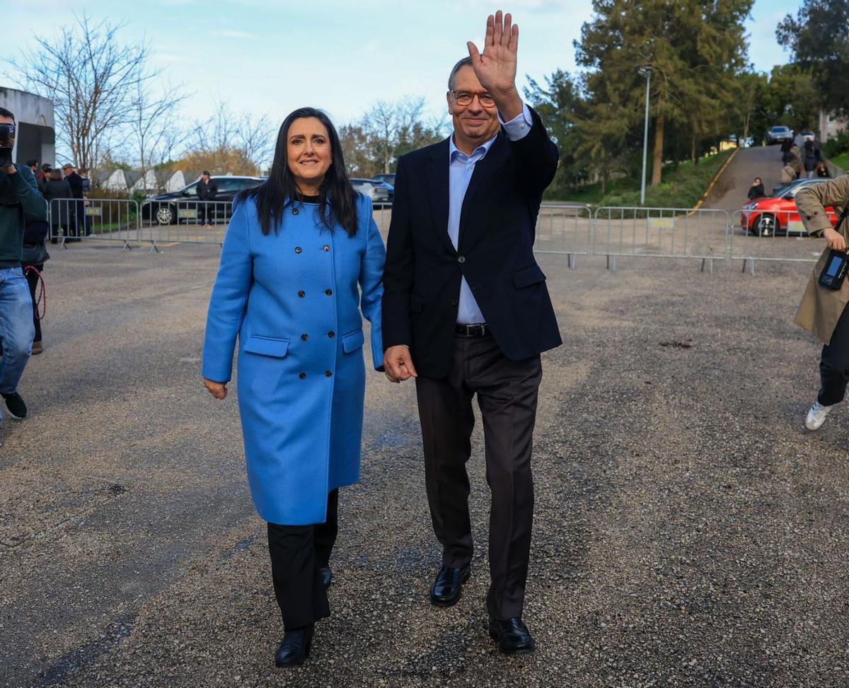 El socialista António Seguro aconsegueix una contundent victòria a Portugal