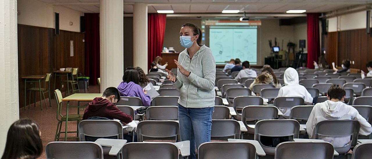 Un momento del taller tecnológico impartido por la ingeniera Lucía Míguez. |   // BRAIS LORENZO