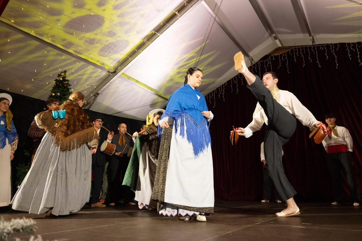 Mira todas las imágenes de la Xacota Pagesa y el Concurso de Salsa de Nadal