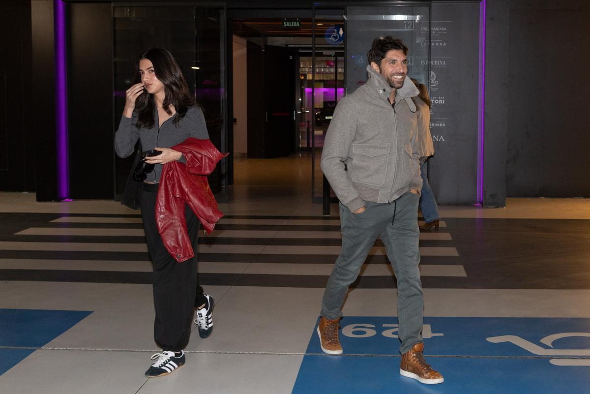 Lucía Rivera junto a su padre, Cayetano Rivera