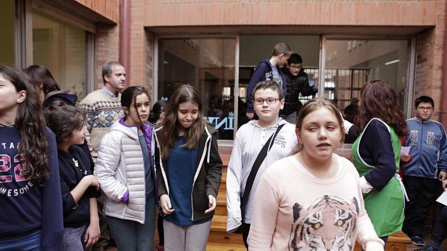 Día Mundial de los Derechos Humanos en el colegio Lloréu