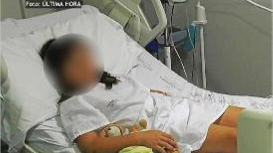 La nena apallissada va haver de ser ingressada en un hospital.