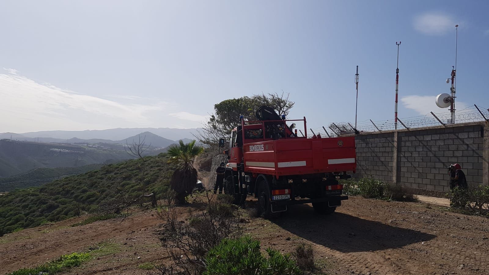 Un todoterreno se sale de la vía en Las Palmas de Gran Canaria