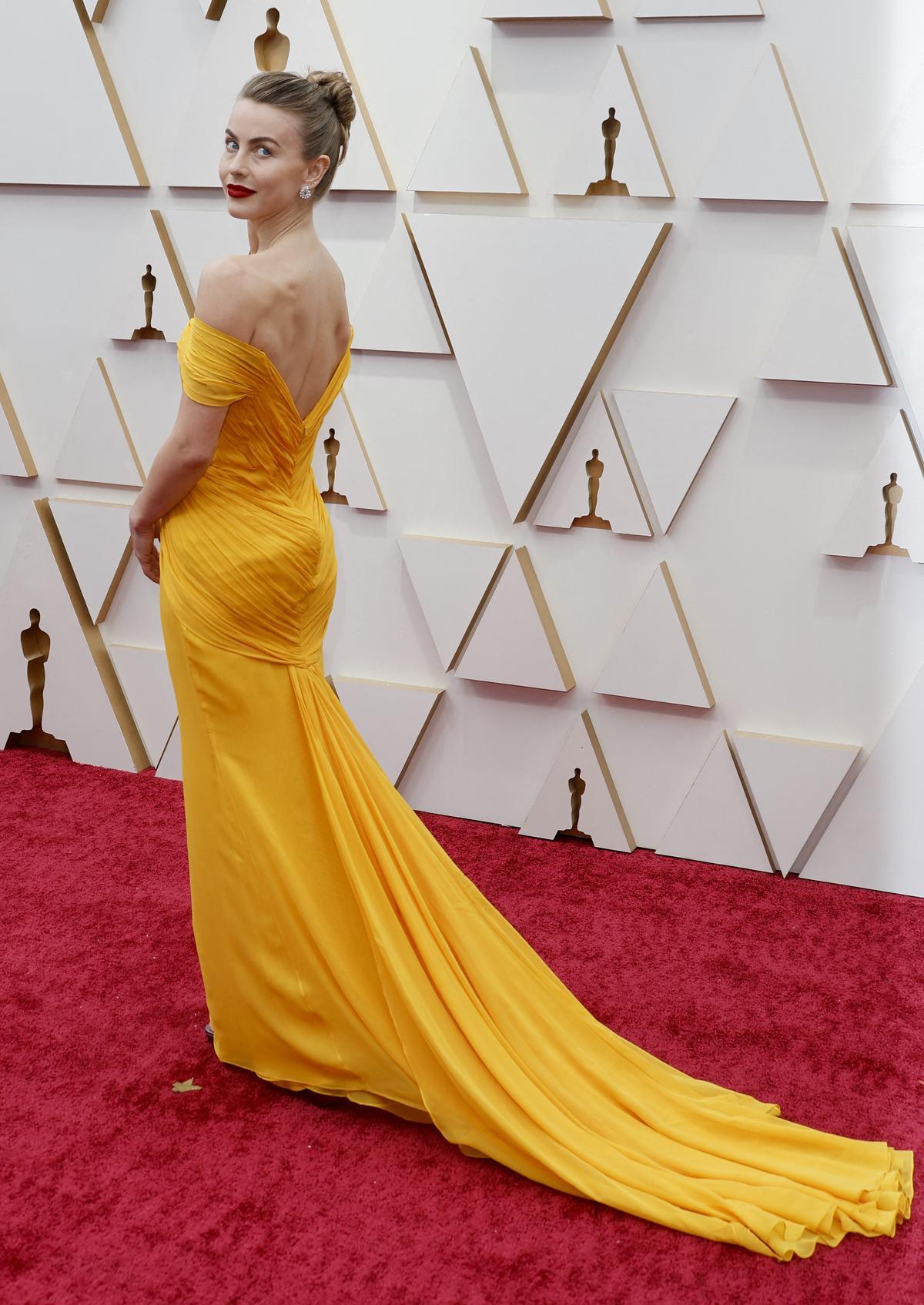 Julianne Hough, en la alfombra roja de los Oscar.